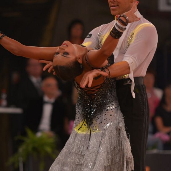 Andrey Zaytsev / Anna Kuzminskaya win WDSF Professional Super Grand Prix Latin