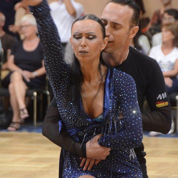 Sergey und Anna Makarenko gelingt der Hattrick 