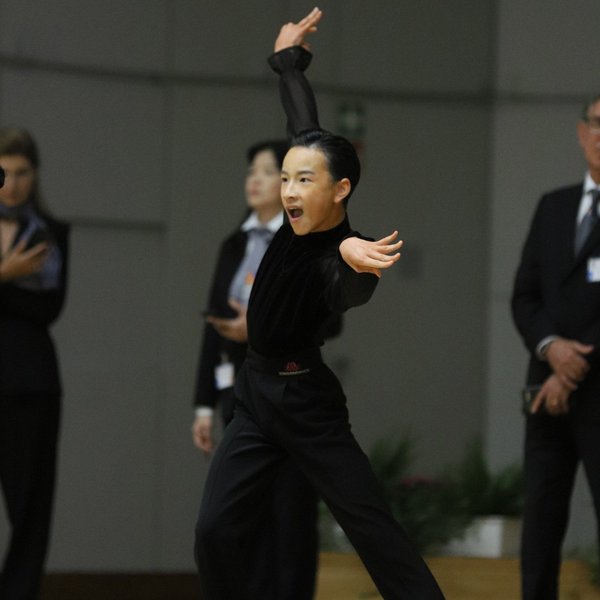 Hongkong tanzt zu Gold