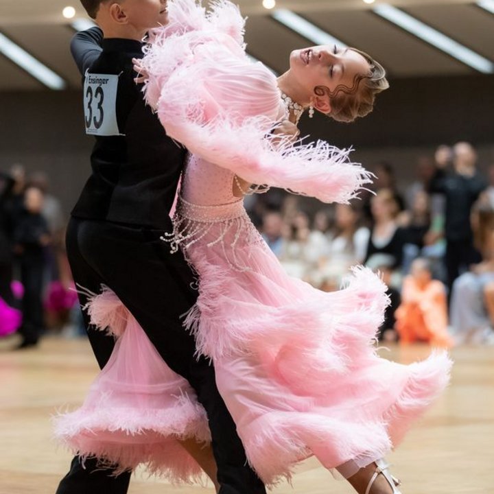 Narrow lead for Moldova