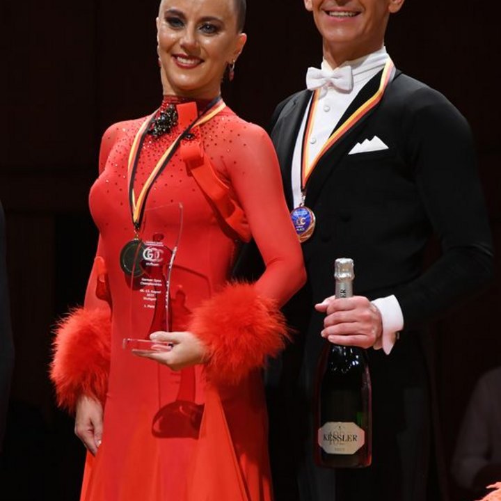 Bumpy start to the final